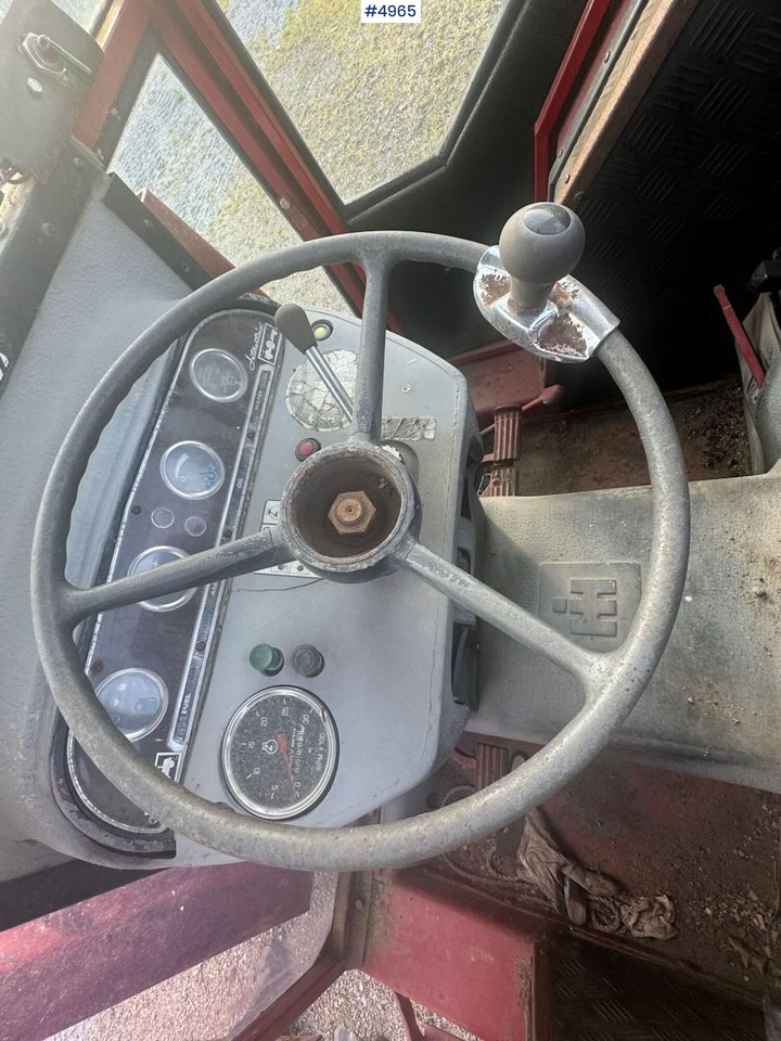 Farm tractor 1977 International 454 4x2. Rep object.: picture 18