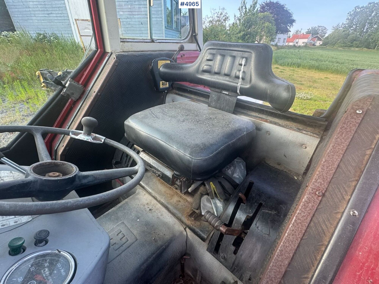 Farm tractor 1977 International 454 4x2. Rep object.: picture 16