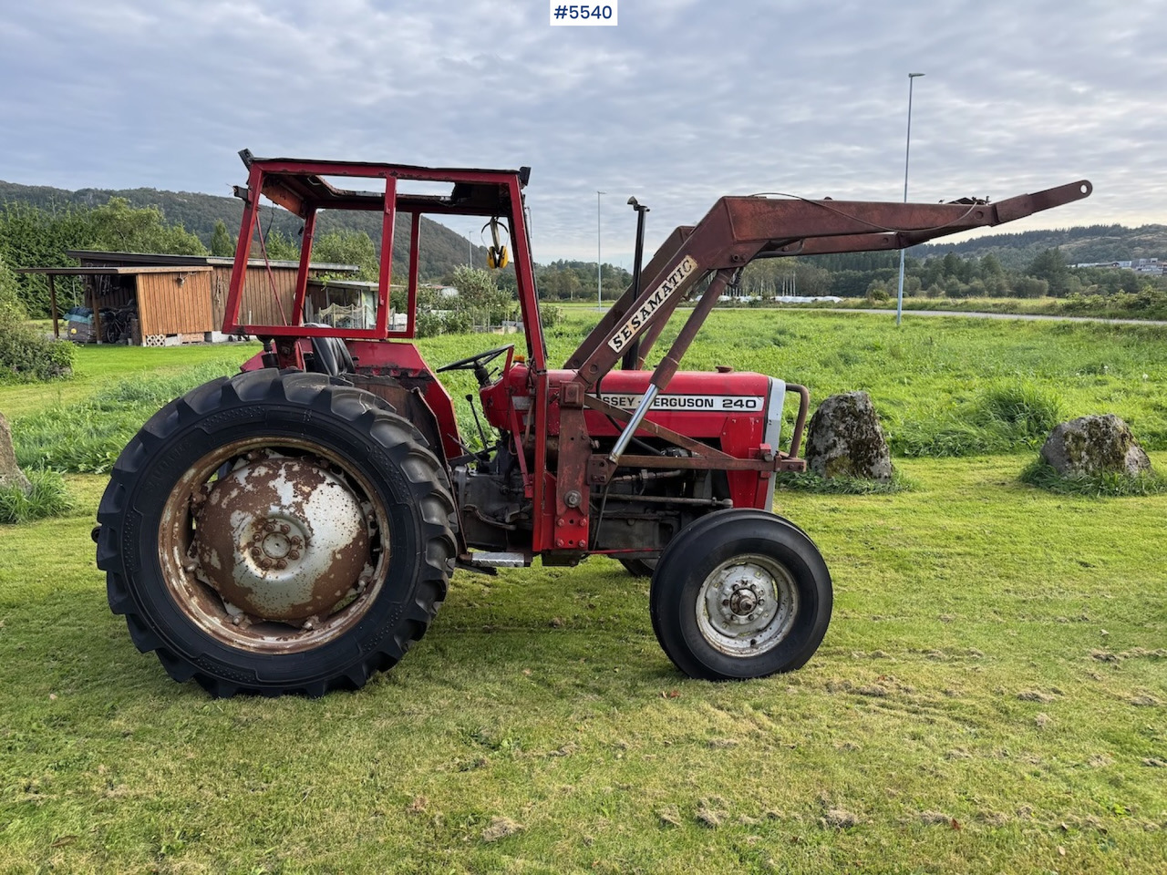 1982 Massey Ferguson 235 w/front loader. - Farm tractor: picture 5 1982 Massey Ferguson 235 w/front loader. - Farm tractor: picture 5