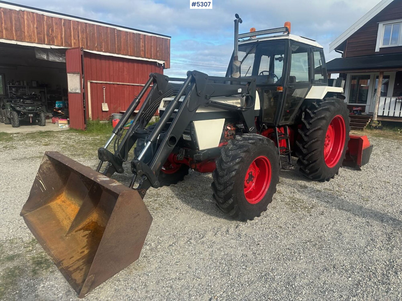 1983 David Brown Case 1690 4x4 w/ front loader, bucket and snow blower. Engine overhauled. WATCH VIDEO. - Farm tractor: picture 2 1983 David Brown Case 1690 4x4 w/ front loader, bucket and snow blower. Engine overhauled. WATCH VIDEO. - Farm tractor: picture 2