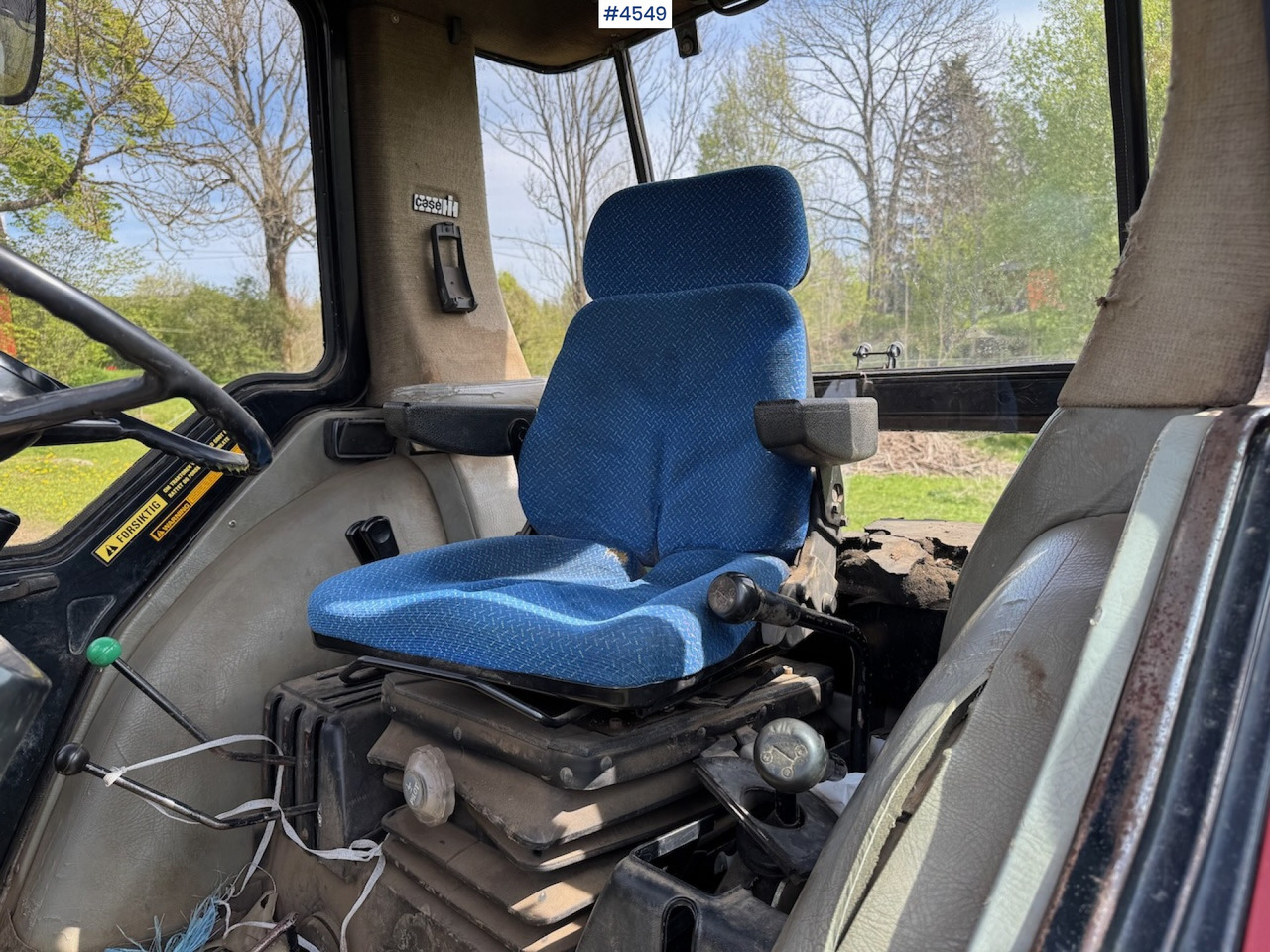 Farm tractor 1987 Case 685 XL w/front loader.: picture 12