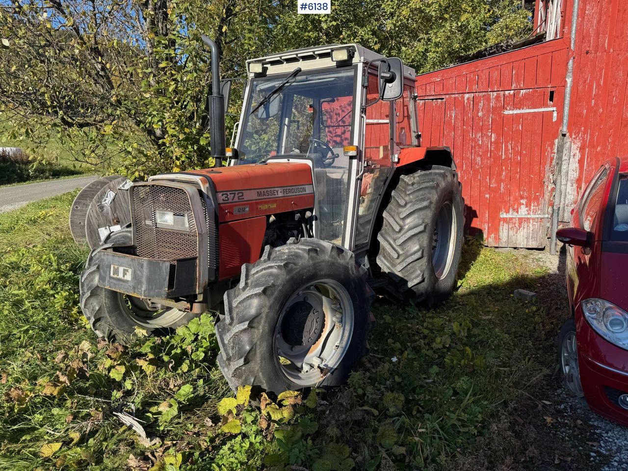 1992 Massey Ferguson 372 - Farm tractor: picture 1 1992 Massey Ferguson 372 - Farm tractor: picture 1