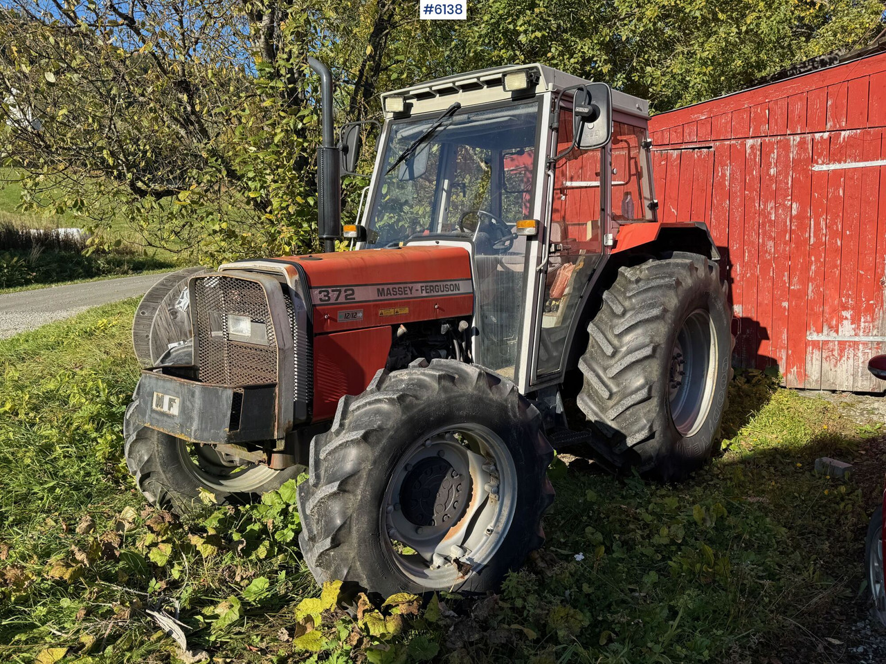 1992 Massey Ferguson 372 - Farm tractor: picture 2 1992 Massey Ferguson 372 - Farm tractor: picture 2