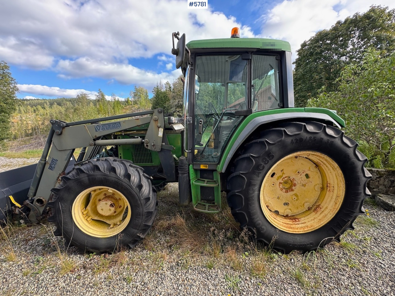 1993 John Deere 6300 w/ front loader and plow plate. - Farm tractor: picture 1 1993 John Deere 6300 w/ front loader and plow plate. - Farm tractor: picture 1