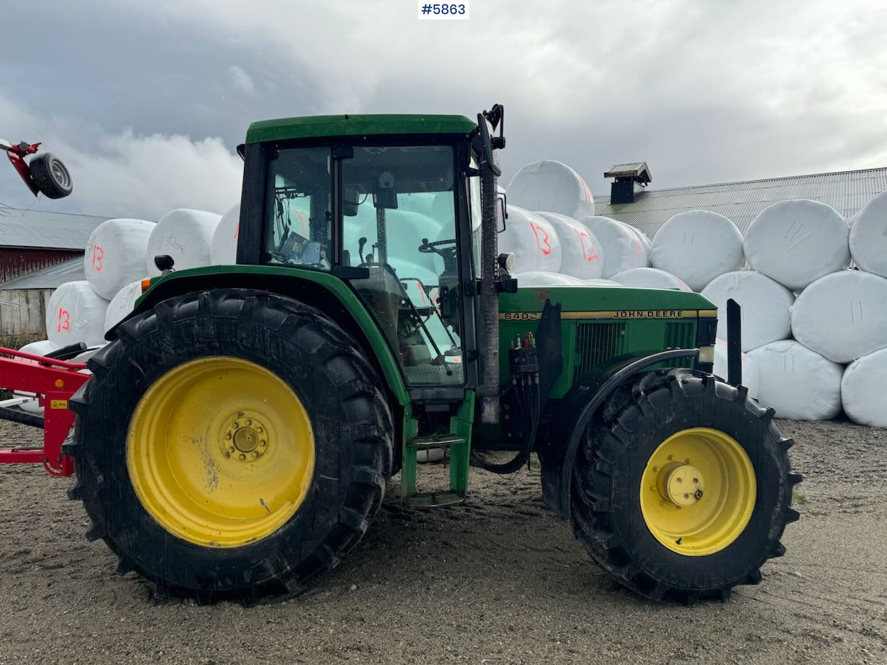 1996 John Deere 6400 4x4 w/ front loader. - Farm tractor: picture 4 1996 John Deere 6400 4x4 w/ front loader. - Farm tractor: picture 4