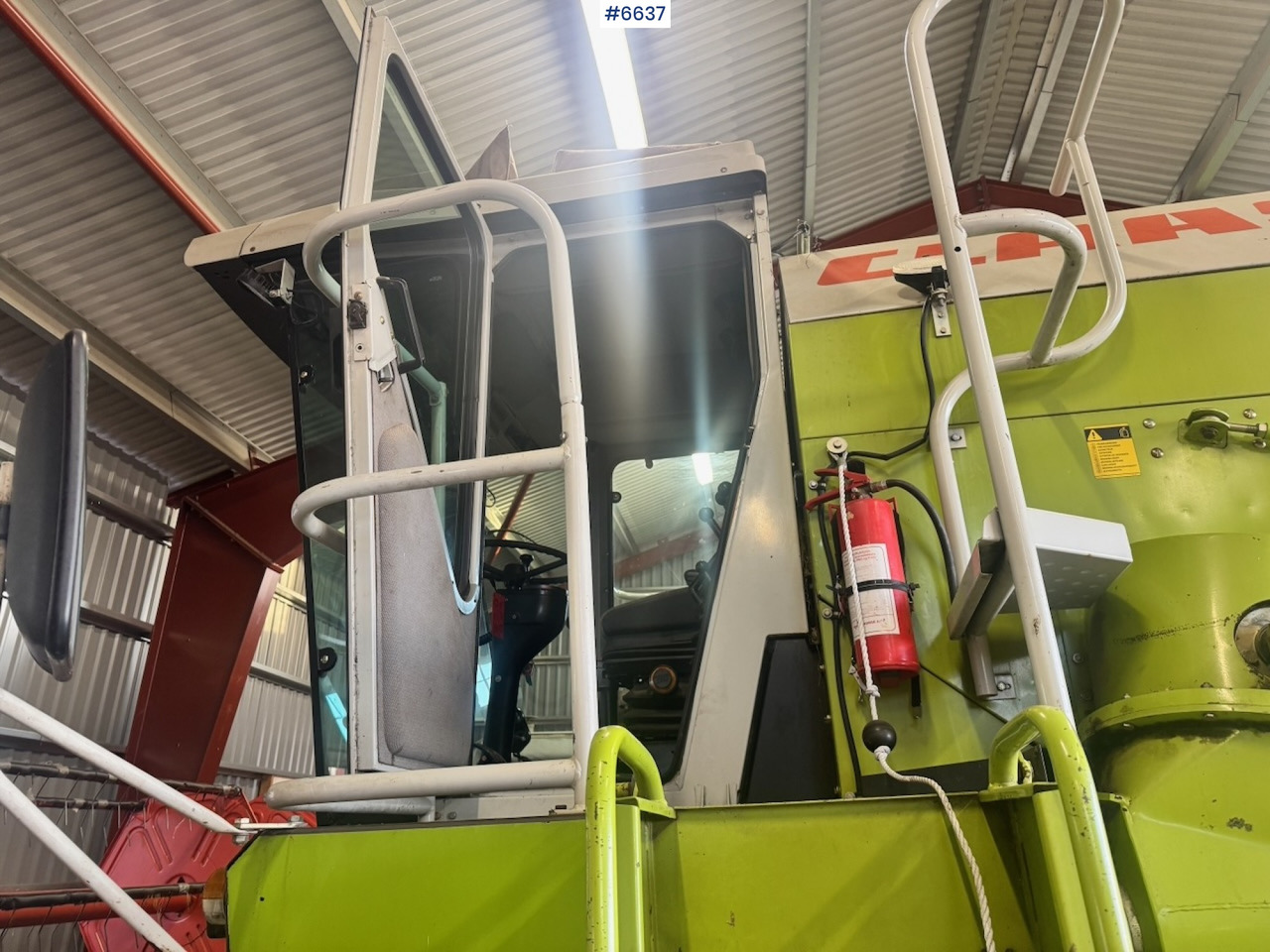 Combine harvester 1999 Claas Dominator 68 S combine harvester with twin wheels. Well-maintained / Recently upgraded!: picture 13