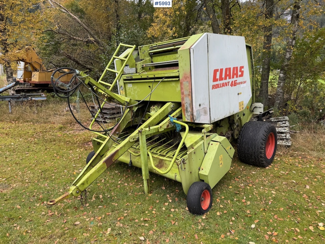 1999 Claas Rollant 46 Rotocut and a dividing baler. - Hay and forage equipment: picture 1 1999 Claas Rollant 46 Rotocut and a dividing baler. - Hay and forage equipment: picture 1