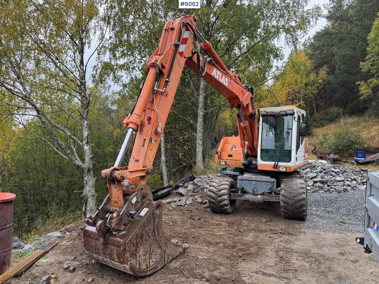 2002 Atlas 1304 w/ 1 backhoe bucket Low Hours! - Excavator: picture 2 2002 Atlas 1304 w/ 1 backhoe bucket Low Hours! - Excavator: picture 2