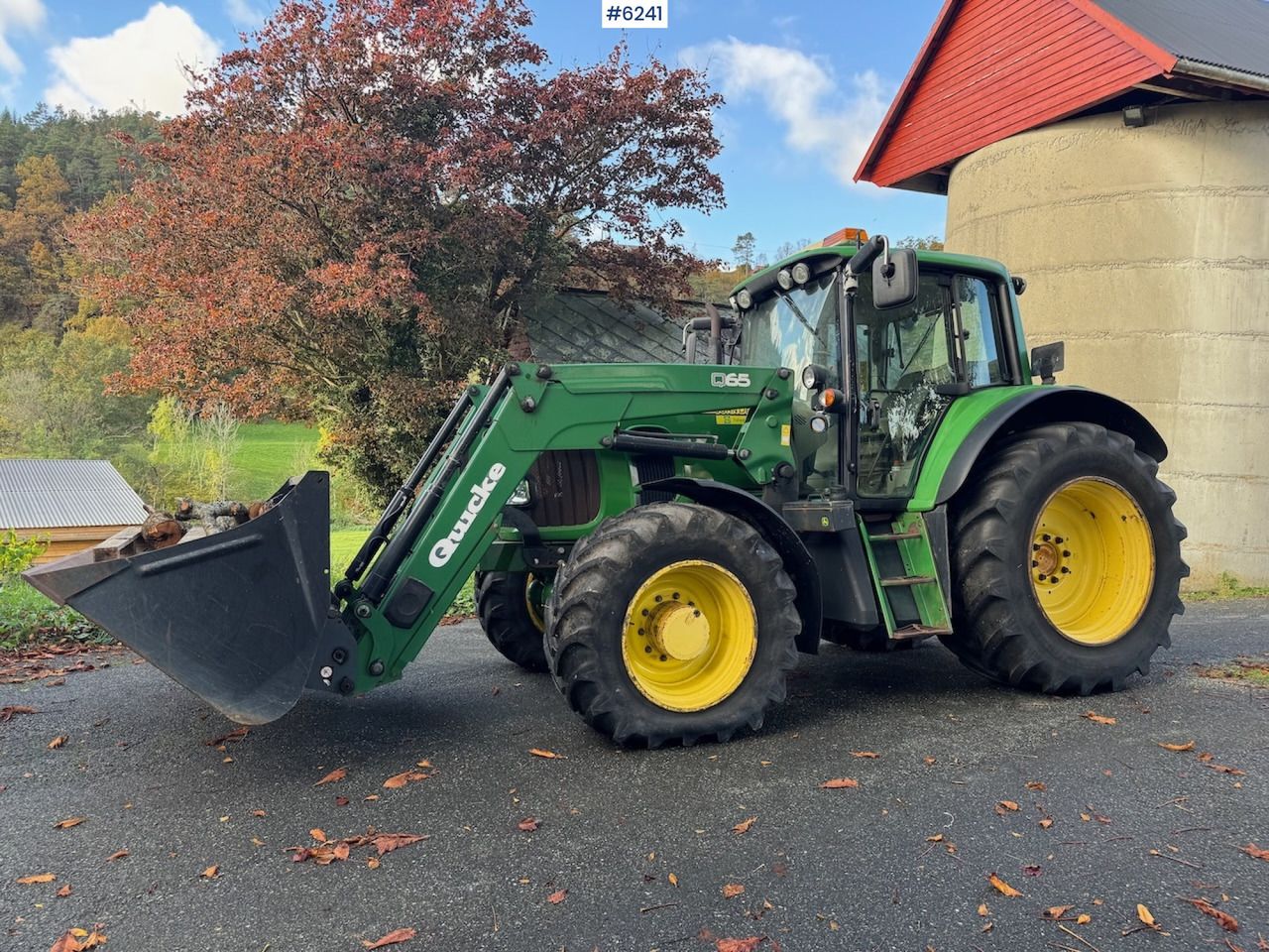 2007 John Deere 6530 w/ AutoPower and front loader. - Farm tractor: picture 3 2007 John Deere 6530 w/ AutoPower and front loader. - Farm tractor: picture 3