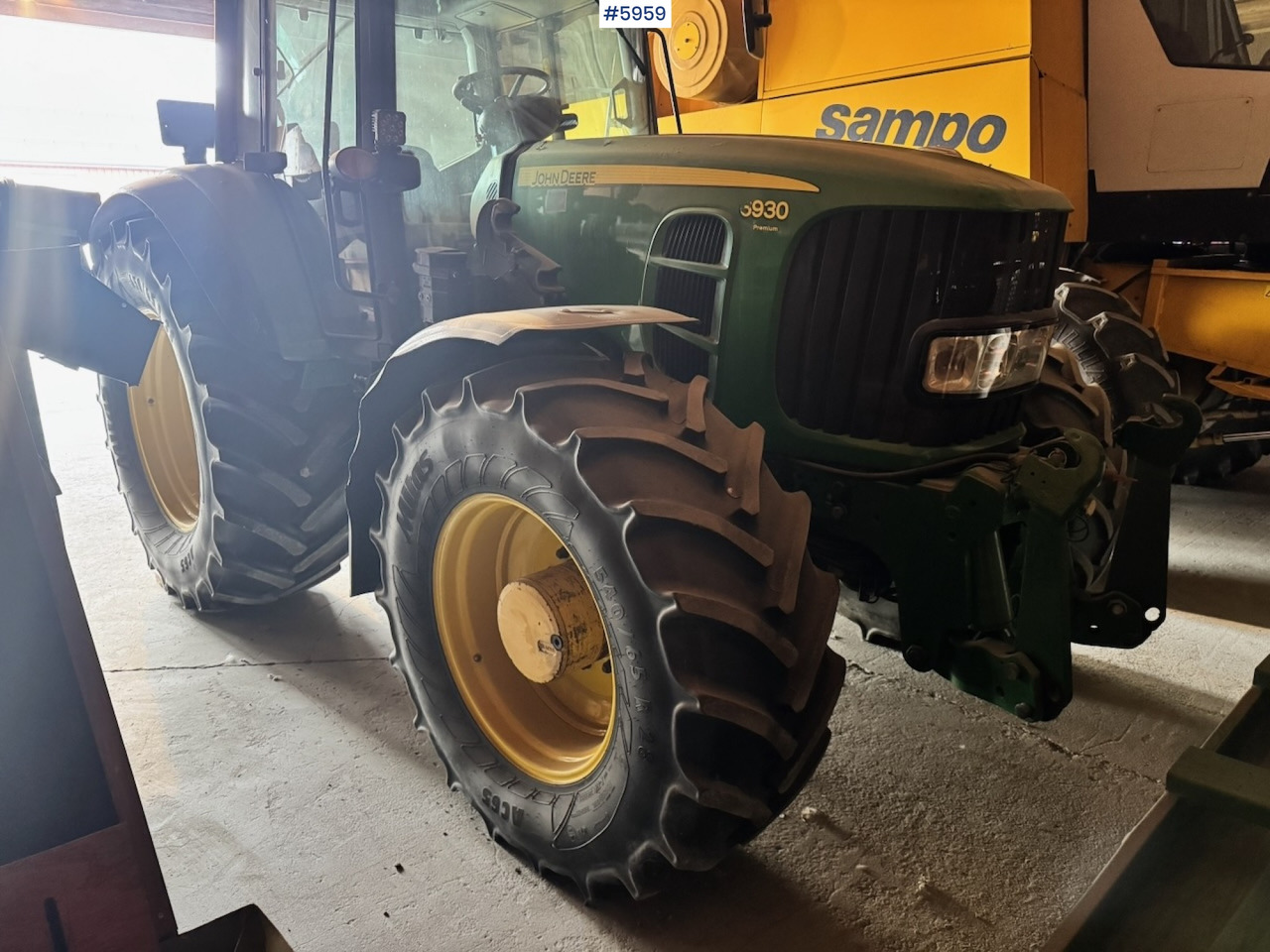 2007 John Deere 6930 w/ Front loader, hydraulics and Front PTO. Rep object. - Farm tractor: picture 5 2007 John Deere 6930 w/ Front loader, hydraulics and Front PTO. Rep object. - Farm tractor: picture 5
