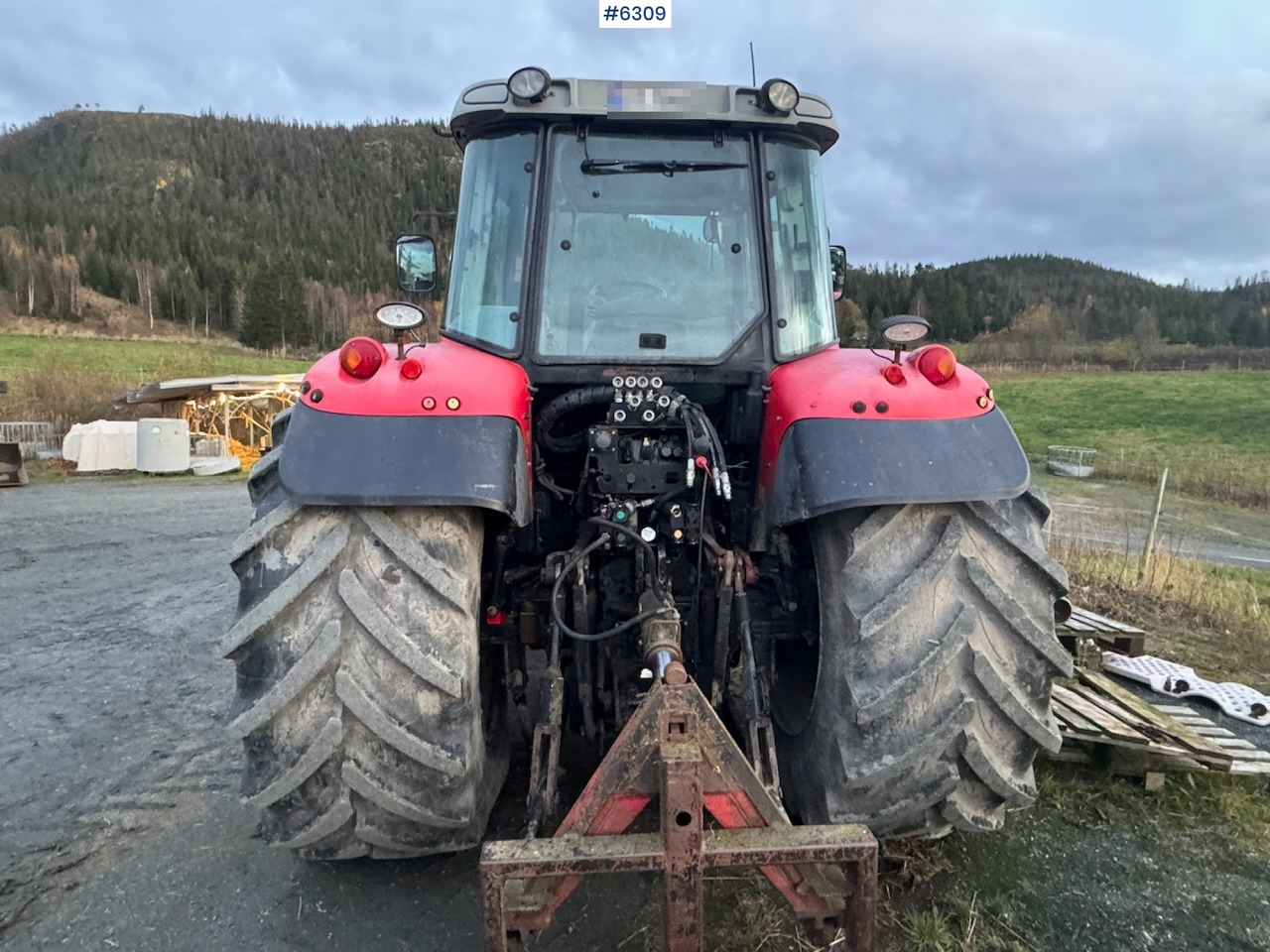 2007 Massey Ferguson 6465 Dyna 6 w/ front loader with 3rd function! - Farm tractor: picture 4 2007 Massey Ferguson 6465 Dyna 6 w/ front loader with 3rd function! - Farm tractor: picture 4