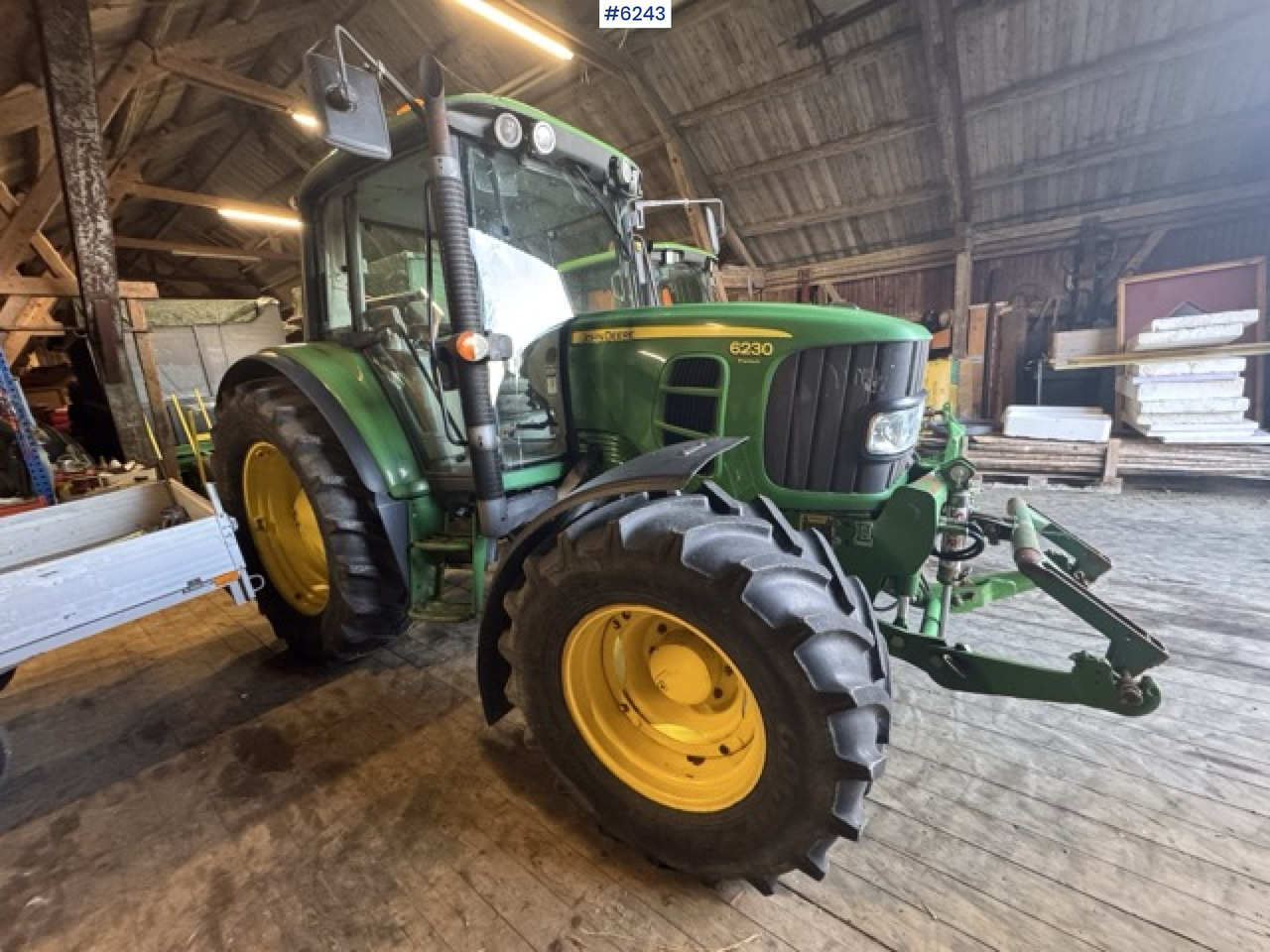 2008 John Deere 6230 Premium (114 hp) – Only 2,402 hours! - Farm tractor: picture 2 2008 John Deere 6230 Premium (114 hp) – Only 2,402 hours! - Farm tractor: picture 2