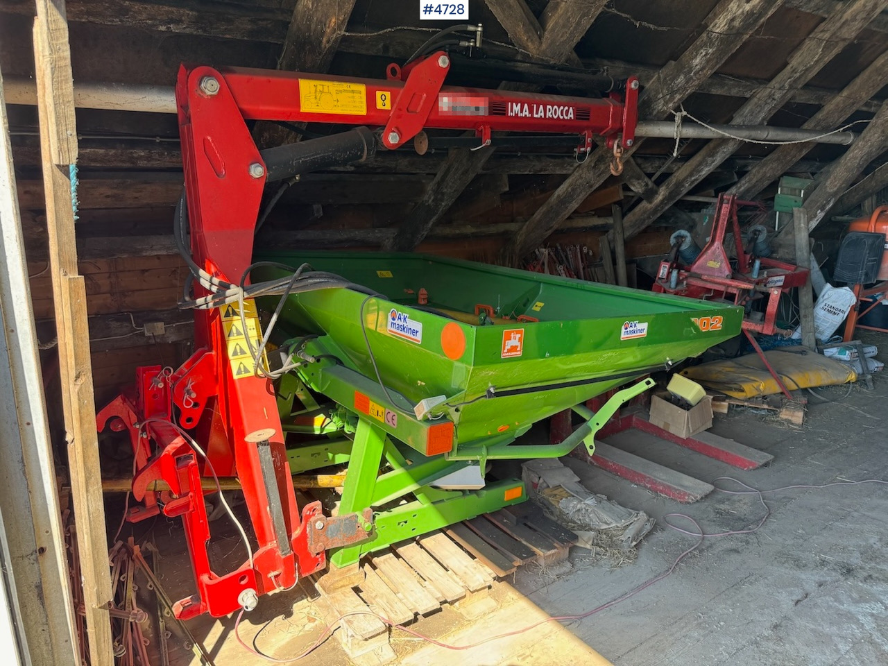 2009 Amazone ZA-X 902 Fertilizer spreader with crane - Fertilizer spreader: picture 4 2009 Amazone ZA-X 902 Fertilizer spreader with crane - Fertilizer spreader: picture 4