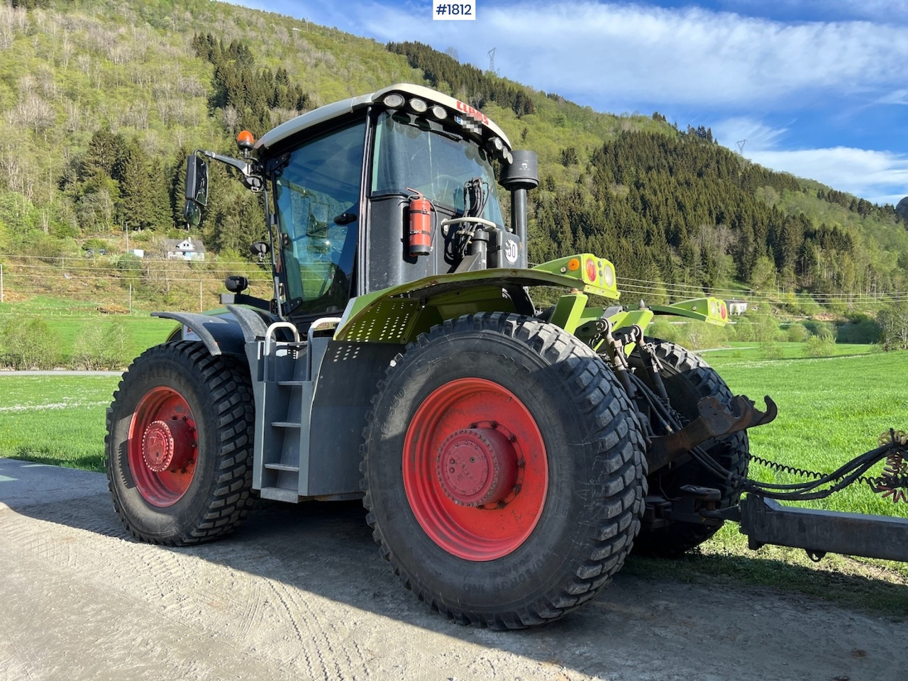 2009 Claas Xerion 3800 - Farm tractor: picture 4 2009 Claas Xerion 3800 - Farm tractor: picture 4