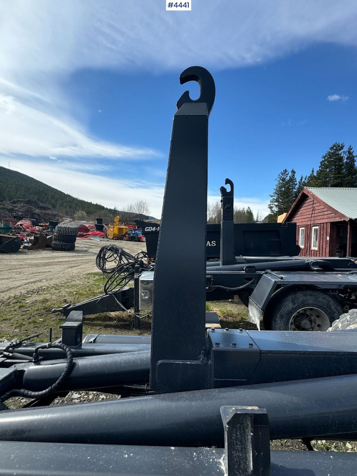 2010 Giant hook trailer on lease 2010 Giant hook trailer: picture 15