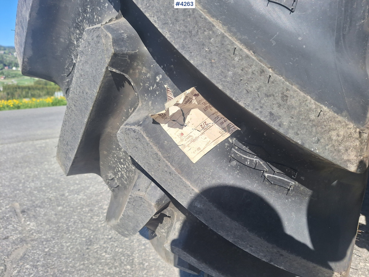 2011 Fent 820 Vario TMS w/ plow plate - Farm tractor: picture 4 2011 Fent 820 Vario TMS w/ plow plate - Farm tractor: picture 4