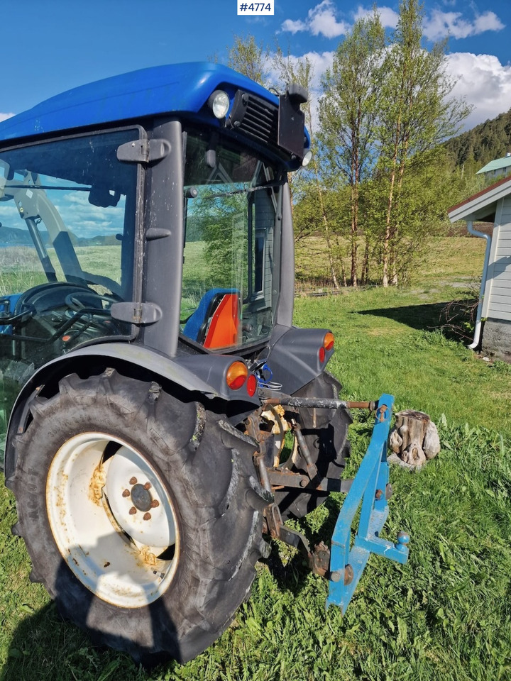 2013 New Holland T3020 w/ front loader, bucket & blade - Farm tractor: picture 2 2013 New Holland T3020 w/ front loader, bucket & blade - Farm tractor: picture 2