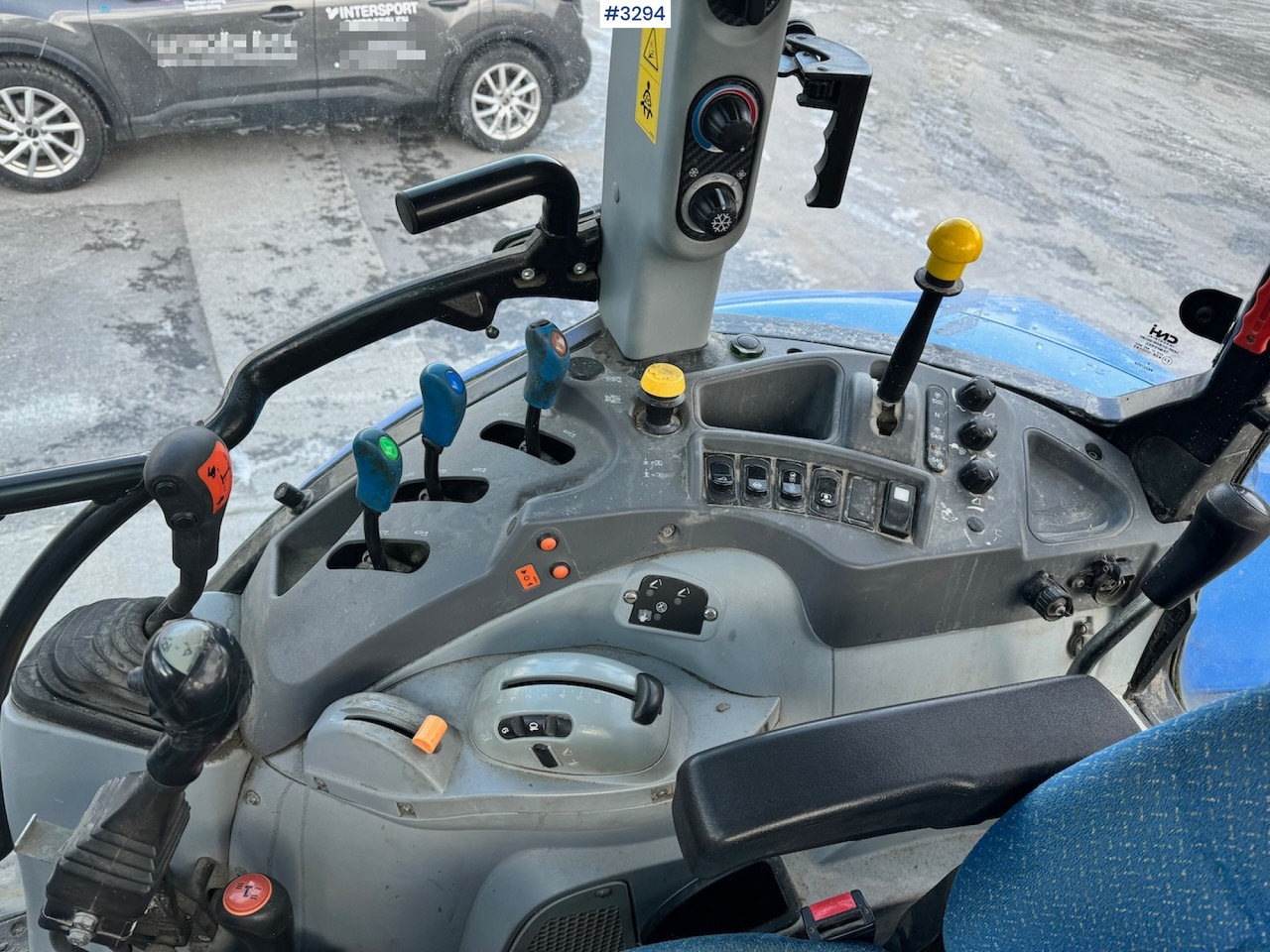 Farm tractor 2013 New Holland T5.95 with Trima +2.1P Front Loader. New Engine!: picture 22