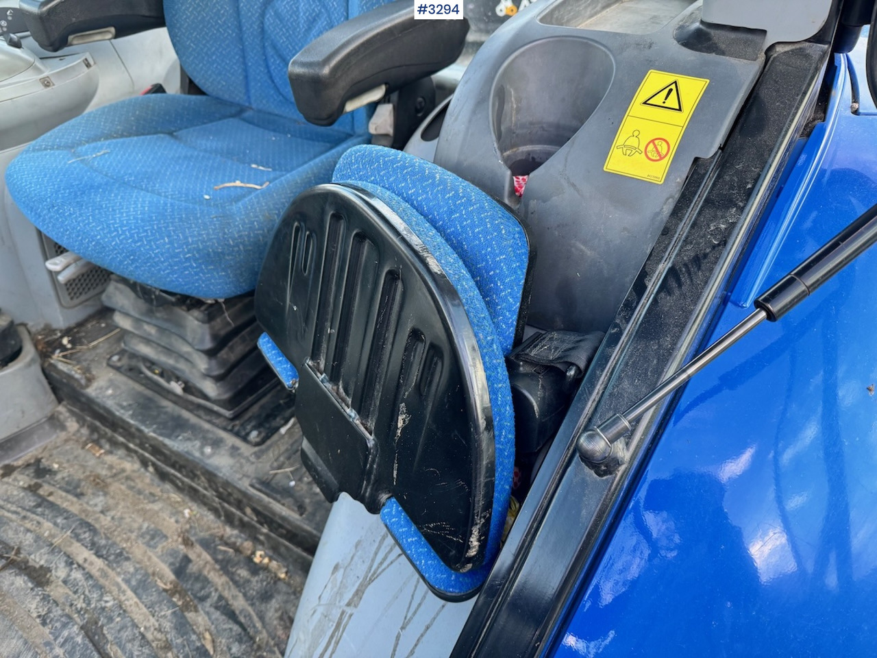 Farm tractor 2013 New Holland T5.95 with Trima +2.1P Front Loader. New Engine!: picture 27