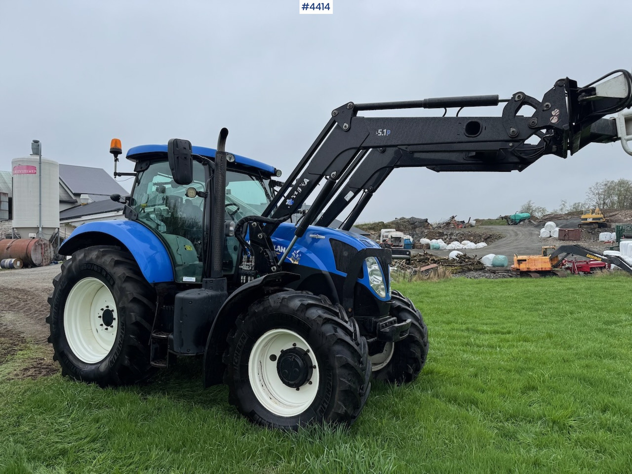 2015 New Holland T7.185 Auto Command w/Front Loader - Farm tractor: picture 1 2015 New Holland T7.185 Auto Command w/Front Loader - Farm tractor: picture 1