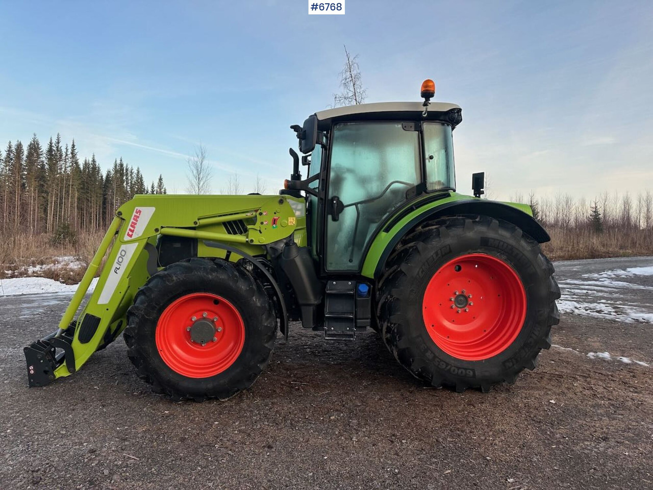 2017 Claas Arion 440 4x4 tractor w/ front loader, GPS setup and good tires. Low hours! - Farm tractor: picture 2 2017 Claas Arion 440 4x4 tractor w/ front loader, GPS setup and good tires. Low hours! - Farm tractor: picture 2