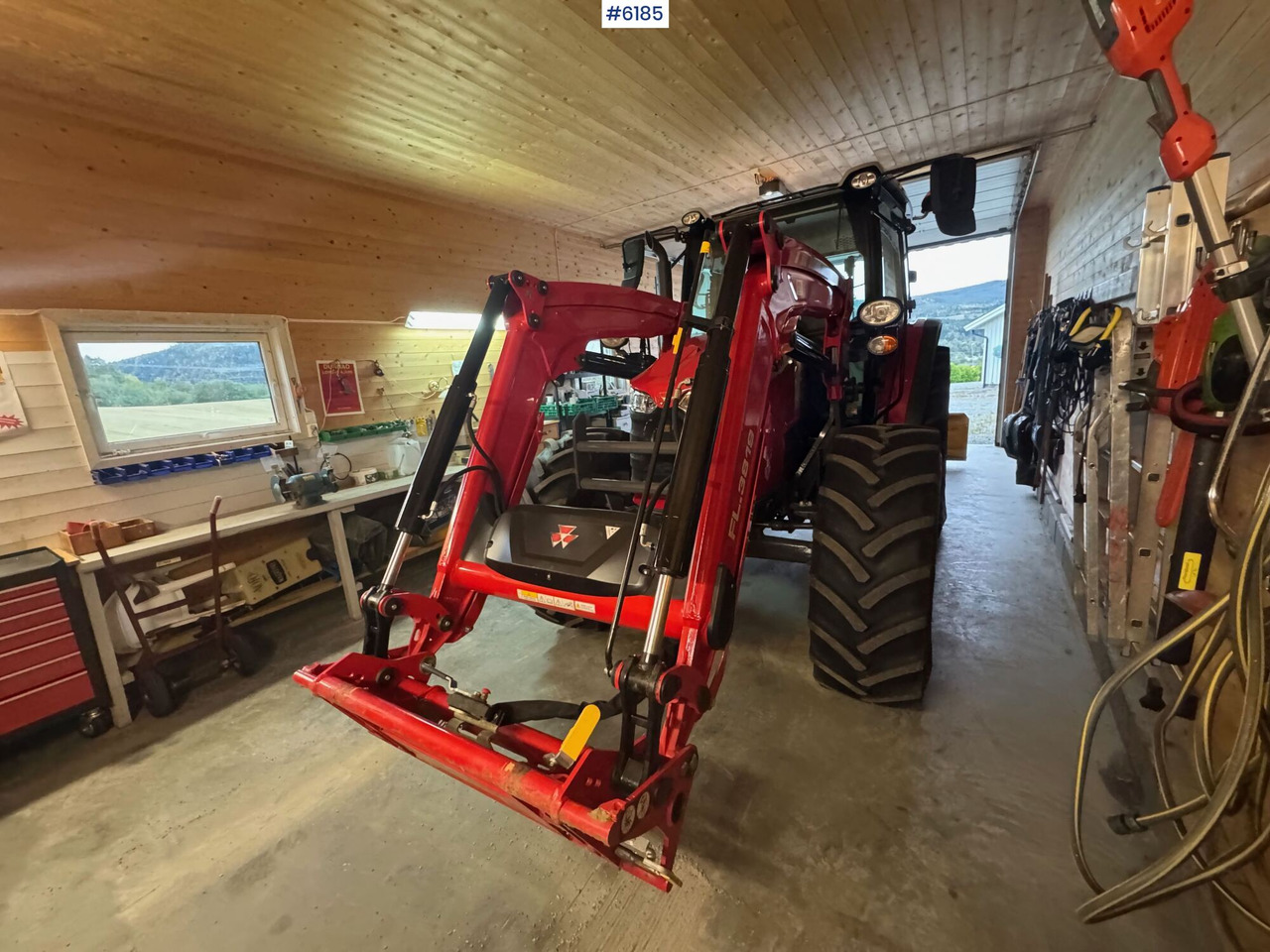 2023 Massey Ferguson 5711M Dyna w/ loader with 3rd function. Only 115 hours! - Farm tractor: picture 5 2023 Massey Ferguson 5711M Dyna w/ loader with 3rd function. Only 115 hours! - Farm tractor: picture 5