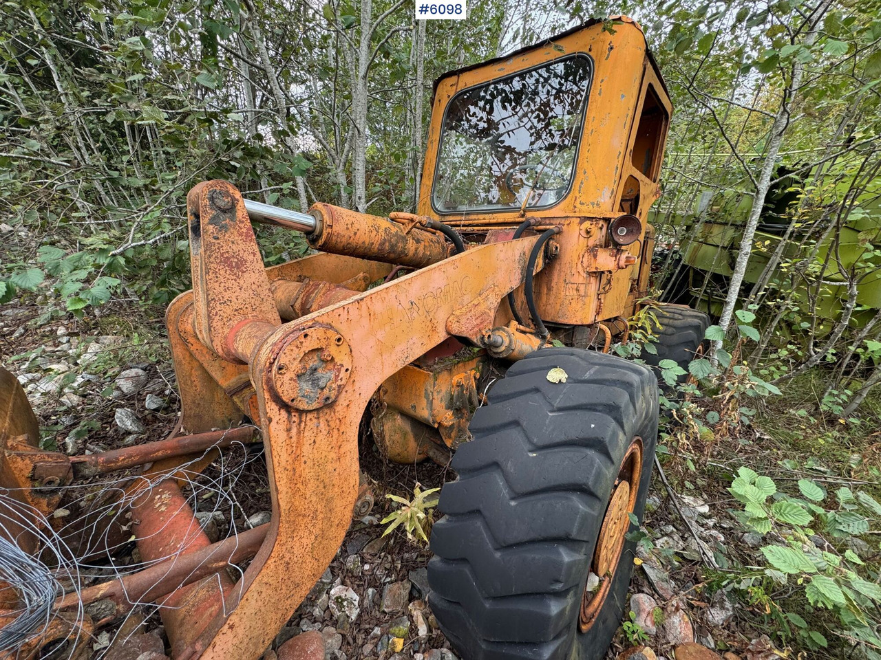 Hanomag wheel loader with bucket – repair object - Wheel loader: picture 2 Hanomag wheel loader with bucket – repair object - Wheel loader: picture 2