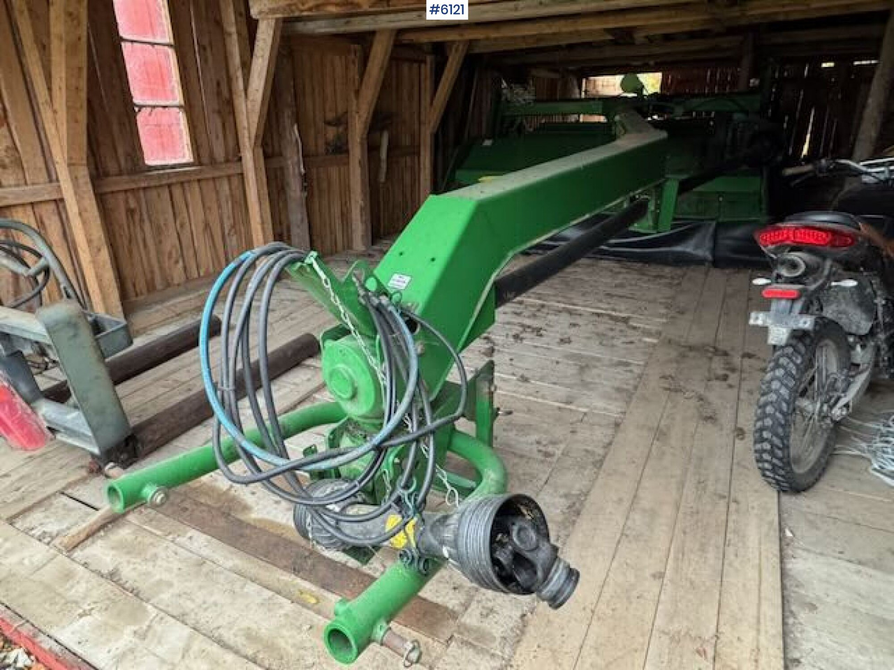 John Deere 530 trailed mower - Hay and forage equipment: picture 3 John Deere 530 trailed mower - Hay and forage equipment: picture 3