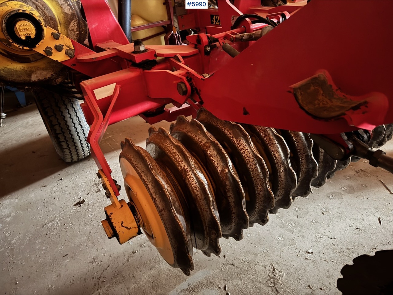 Vaderstad Carrier 425 - Soil tillage equipment: picture 4 Vaderstad Carrier 425 - Soil tillage equipment: picture 4