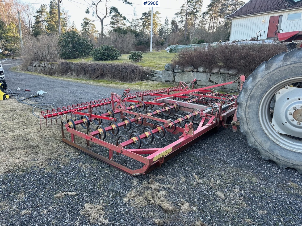 Väderstad Cultivator 4.6 m - Soil tillage equipment: picture 3 Väderstad Cultivator 4.6 m - Soil tillage equipment: picture 3
