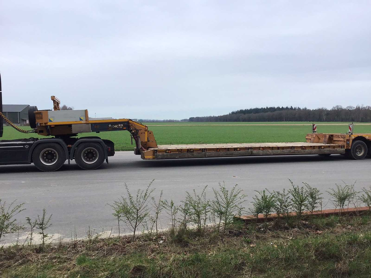 Nooteboom EURO-66-03 - Low loader semi-trailer: picture 3 Nooteboom EURO-66-03 - Low loader semi-trailer: picture 3