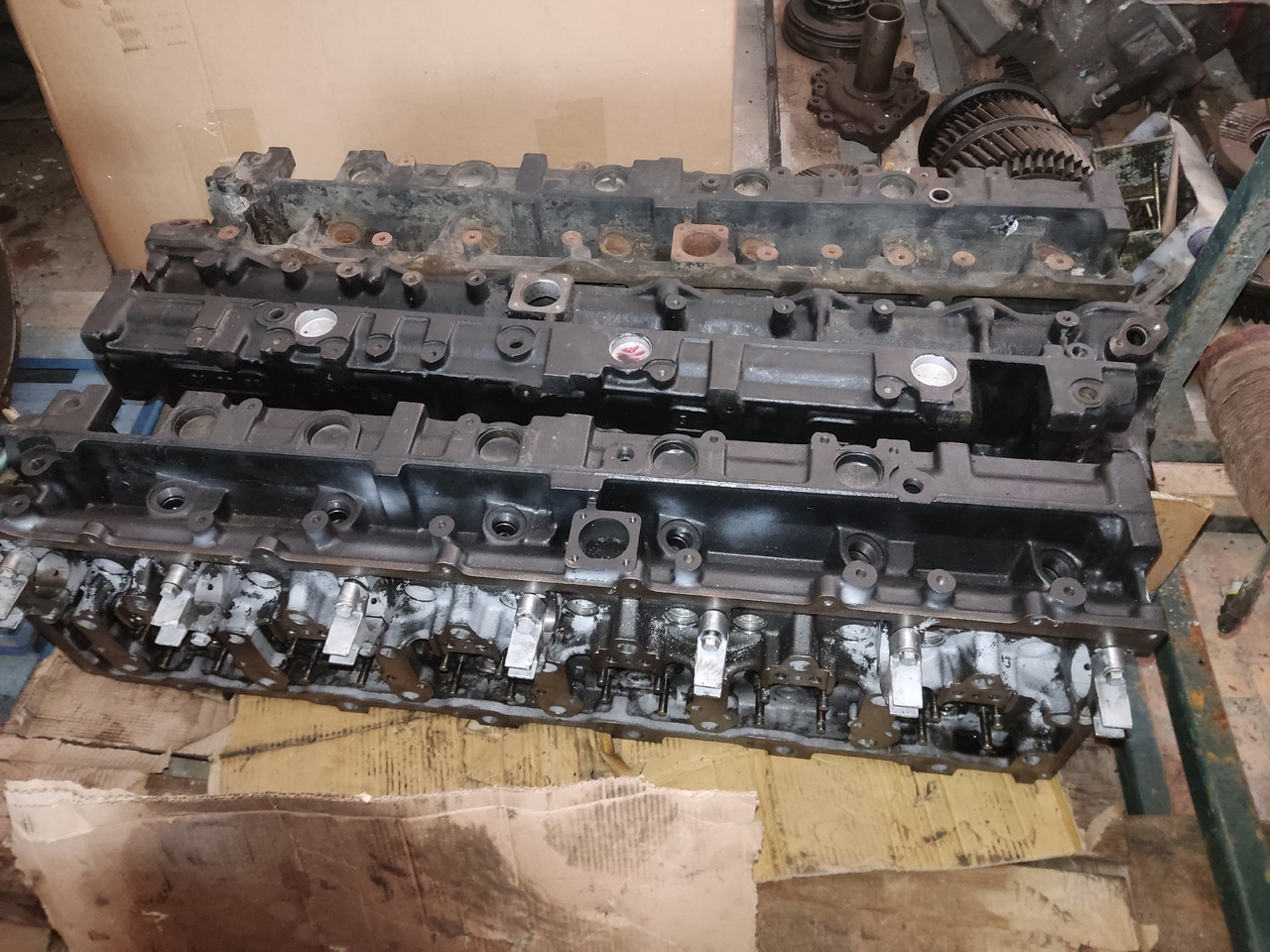 MAN Cylinder head D2066 D2676 - Cylinder head: picture 1 MAN Cylinder head D2066 D2676 - Cylinder head: picture 1