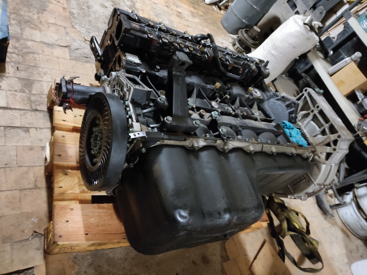 MAN Engine D2676LF78 - Engine: picture 1 MAN Engine D2676LF78 - Engine: picture 1