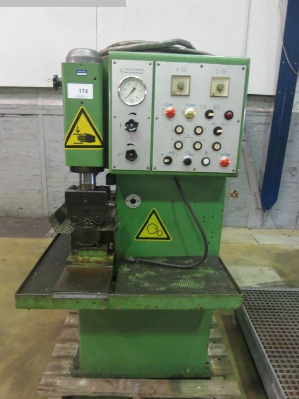 HEGENSCHEIDT 7489 - Metal lathe: picture 1 HEGENSCHEIDT 7489 - Metal lathe: picture 1