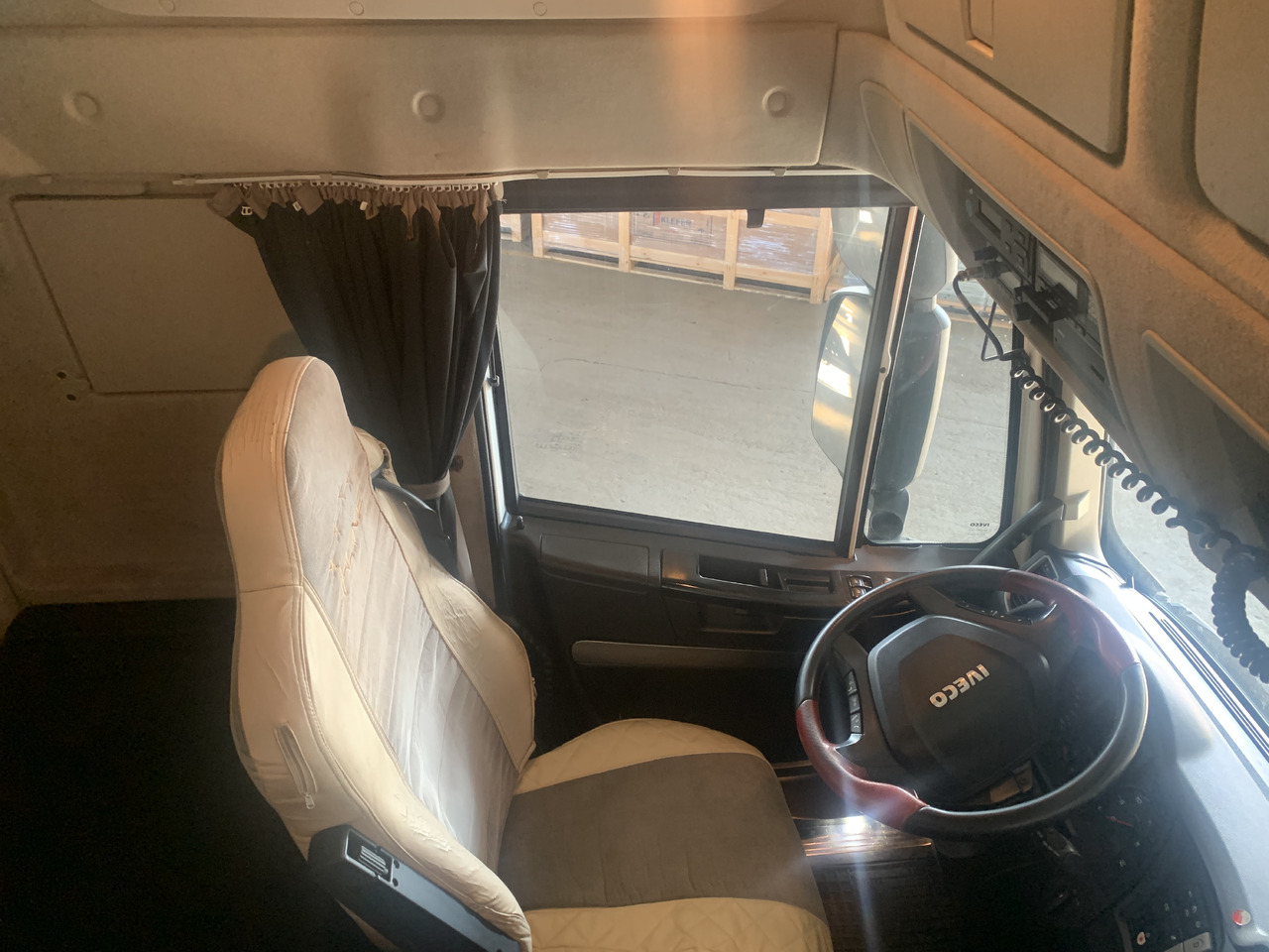 Iveco Stralis 510 AS440STX/P 6X2 2018 Salon Polska on lease Iveco Stralis 510 AS440STX/P 6X2 2018 Salon Polska: picture 18