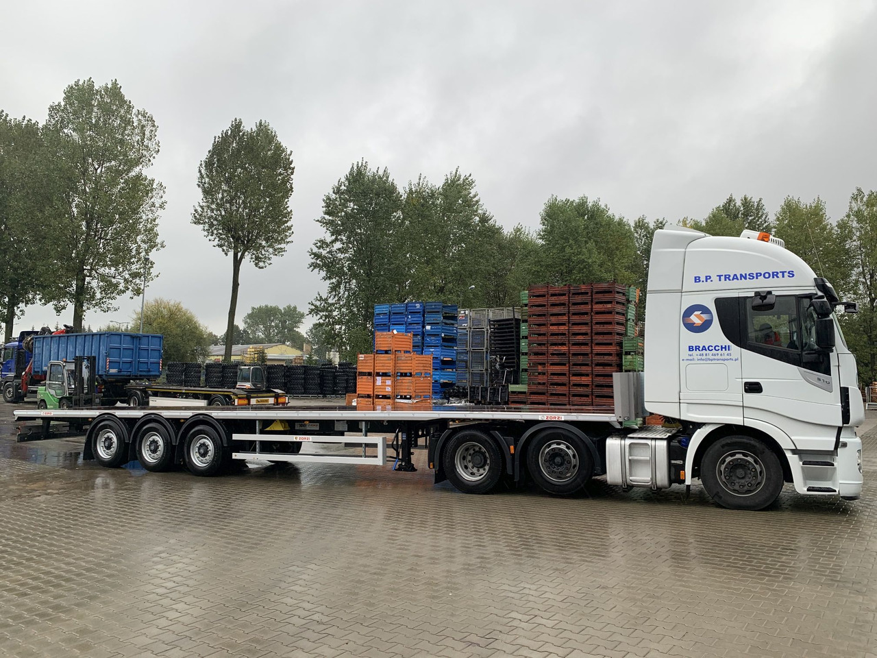 ZORZI 38S Platforma Standard, 2019 jak NOWA - Dropside/ Flatbed semi-trailer: picture 3 ZORZI 38S Platforma Standard, 2019 jak NOWA - Dropside/ Flatbed semi-trailer: picture 3