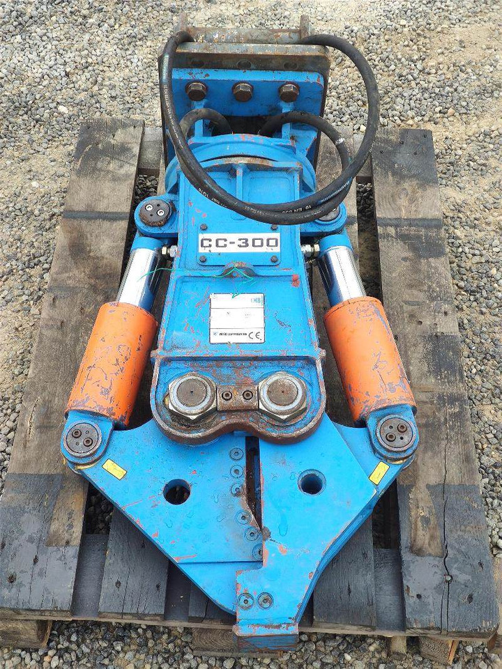 EMB CC300 - Demolition shears: picture 3 EMB CC300 - Demolition shears: picture 3