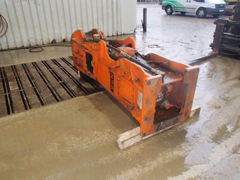 NPK E-225 A - Hydraulic hammer for Construction machinery: picture 3 NPK E-225 A - Hydraulic hammer for Construction machinery: picture 3