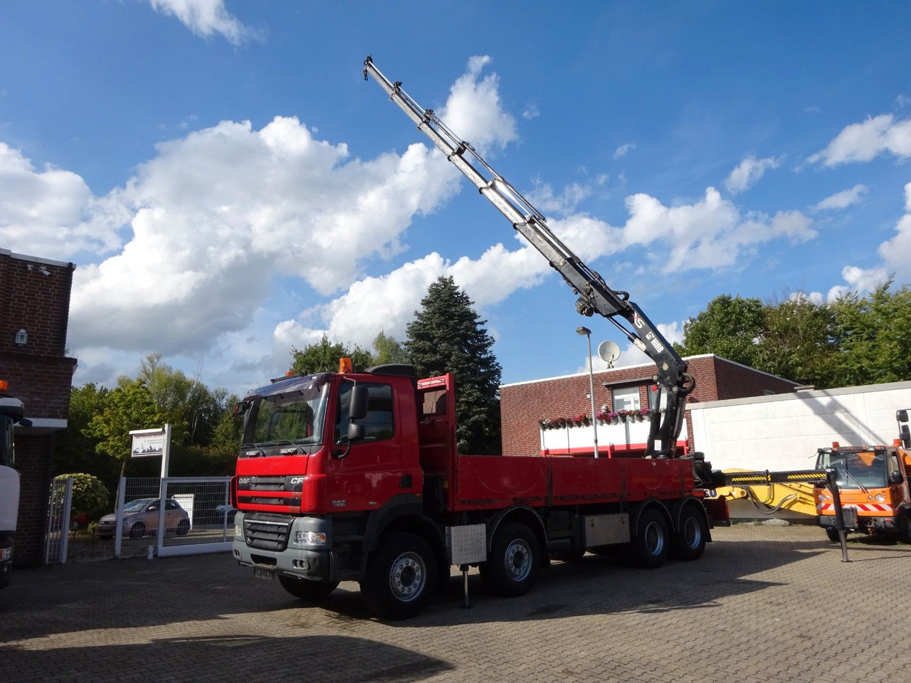 DAF 85.410 Pritsche + HIAB 322E6 Kran 8x4 - Crane truck: picture 4 DAF 85.410 Pritsche + HIAB 322E6 Kran 8x4 - Crane truck: picture 4