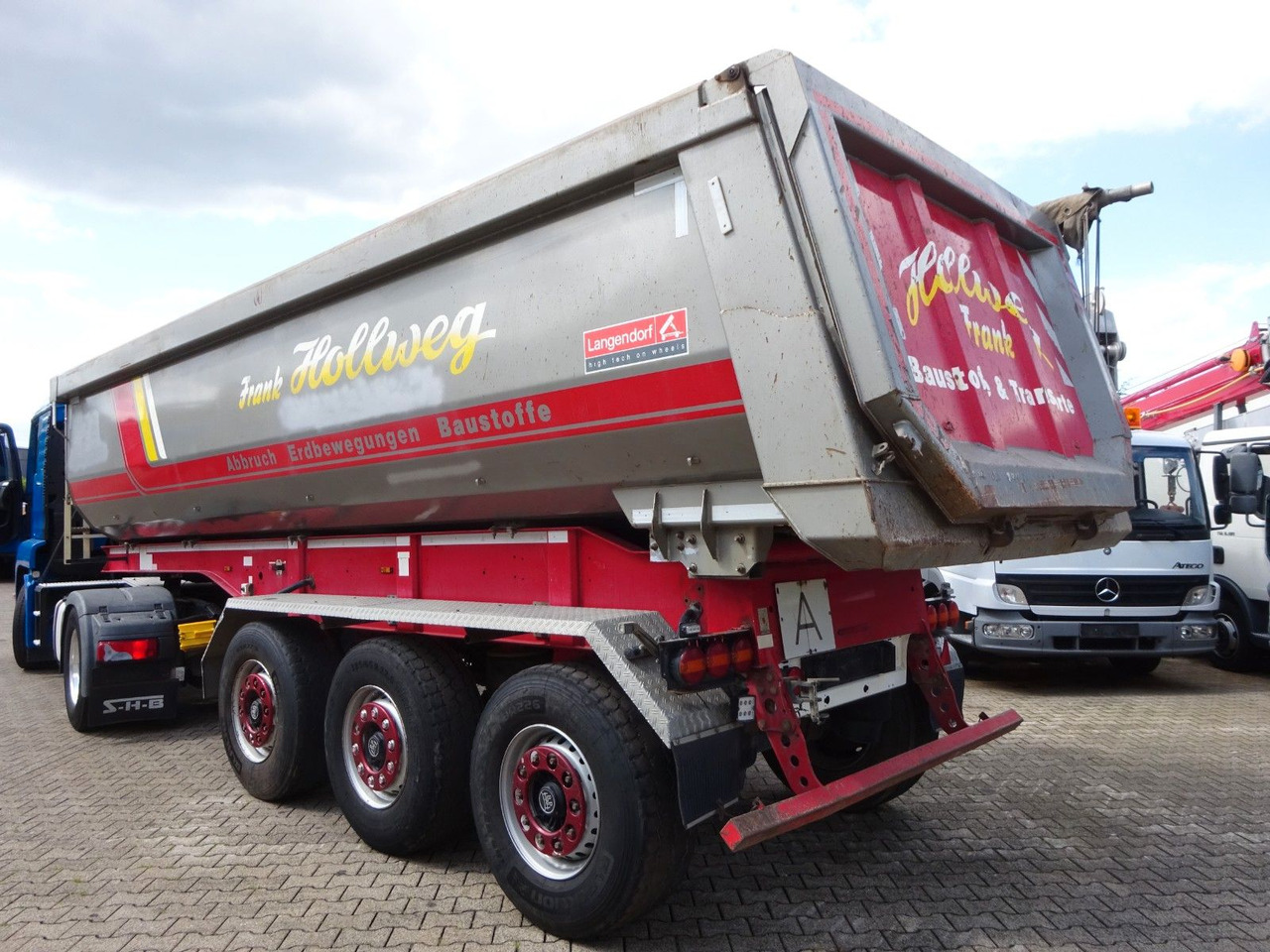 Langendorf Kippauflieger mit 3 Achsen Stahl - Tipper semi-trailer: picture 2 Langendorf Kippauflieger mit 3 Achsen Stahl - Tipper semi-trailer: picture 2