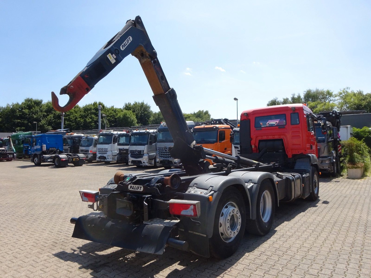 MAN 26.360 TGA PALFINGER Abroller 6x2-4 Hydrodrive - Hook lift truck: picture 5 MAN 26.360 TGA PALFINGER Abroller 6x2-4 Hydrodrive - Hook lift truck: picture 5