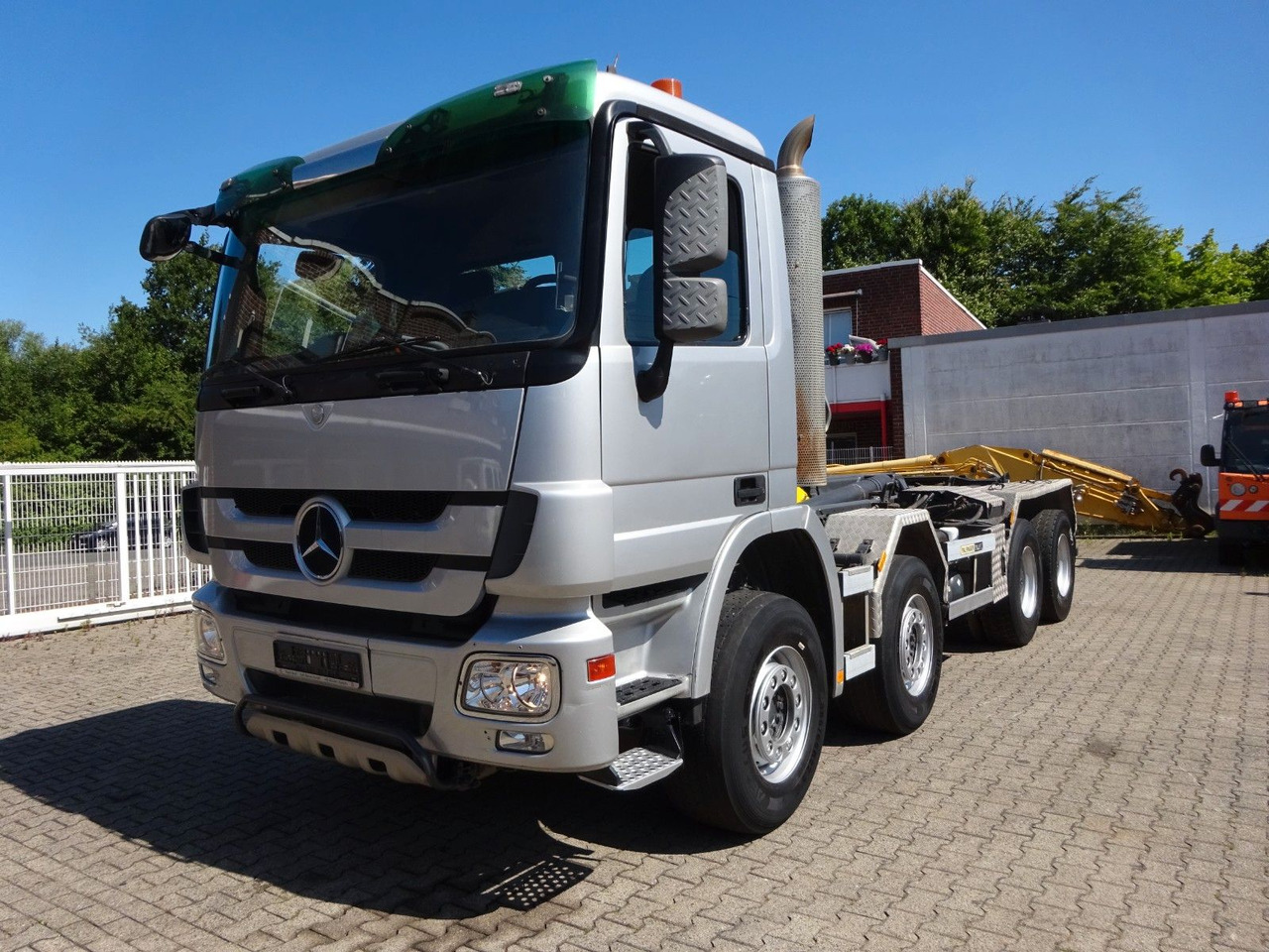 Mercedes-Benz 3244 Actros PALFINGER Abroller 8x4 - Hook lift truck: picture 1 Mercedes-Benz 3244 Actros PALFINGER Abroller 8x4 - Hook lift truck: picture 1