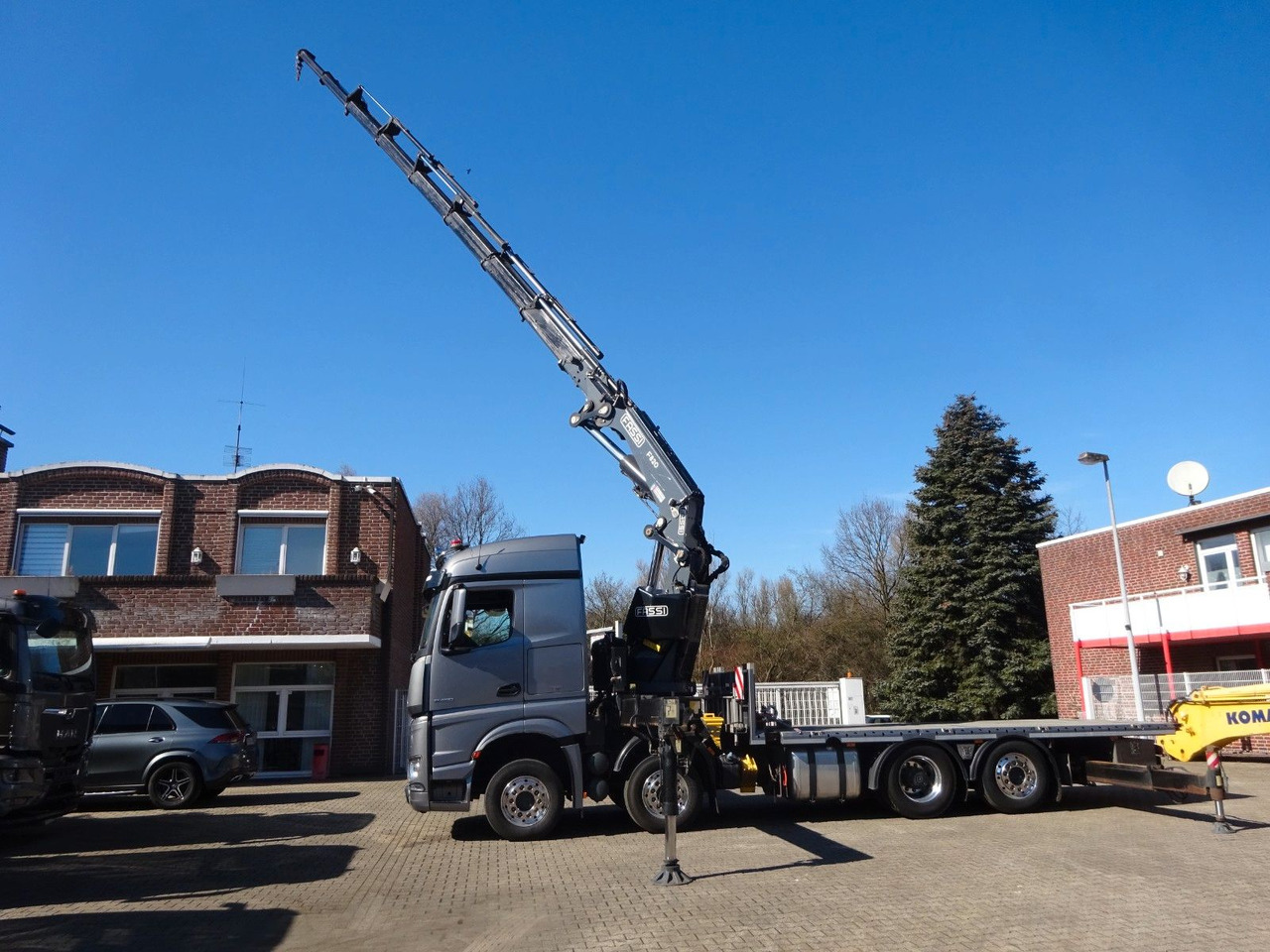 Mercedes-Benz 3453 Plattform + Fassi F820 Kran 8x2 Mercedes-Benz 3453 FASSI F820 Kran 8x Hydr. Ausschub - Crane truck, Dropside/ Flatbed truck: picture 4 Mercedes-Benz 3453 Plattform + Fassi F820 Kran 8x2 Mercedes-Benz 3453 FASSI F820 Kran 8x Hydr. Ausschub - Crane truck, Dropside/ Flatbed truck: picture 4
