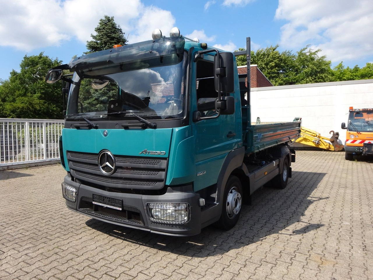 Mercedes-Benz 823 Atego MEILLER 3Skipper 4x2 - Tipper van: picture 2 Mercedes-Benz 823 Atego MEILLER 3Skipper 4x2 - Tipper van: picture 2