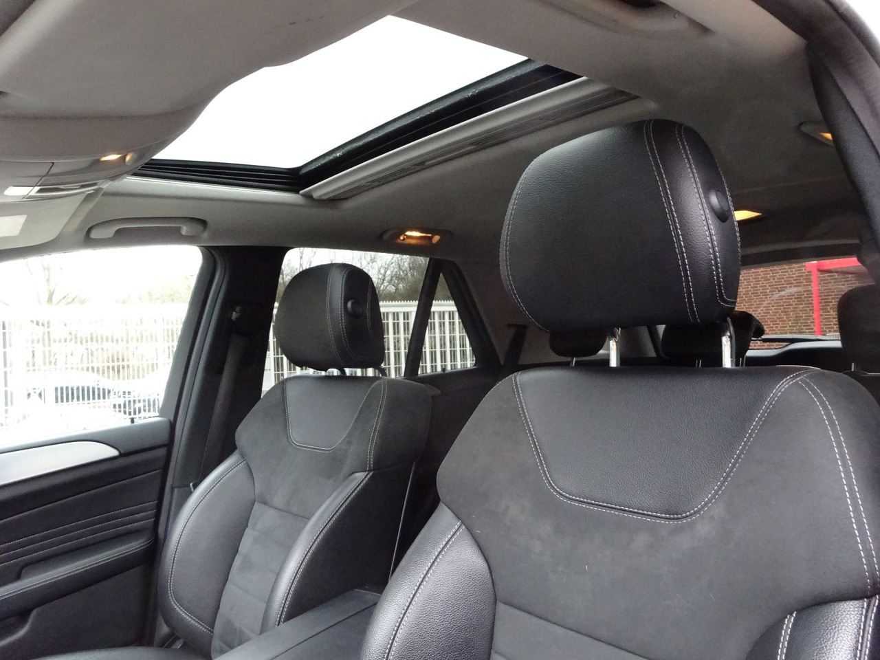SUV Mercedes-Benz ML 350 CDI BlueTec Mercedes-Benz ML 350 CDI BlueTec.  AMG Paket: picture 9