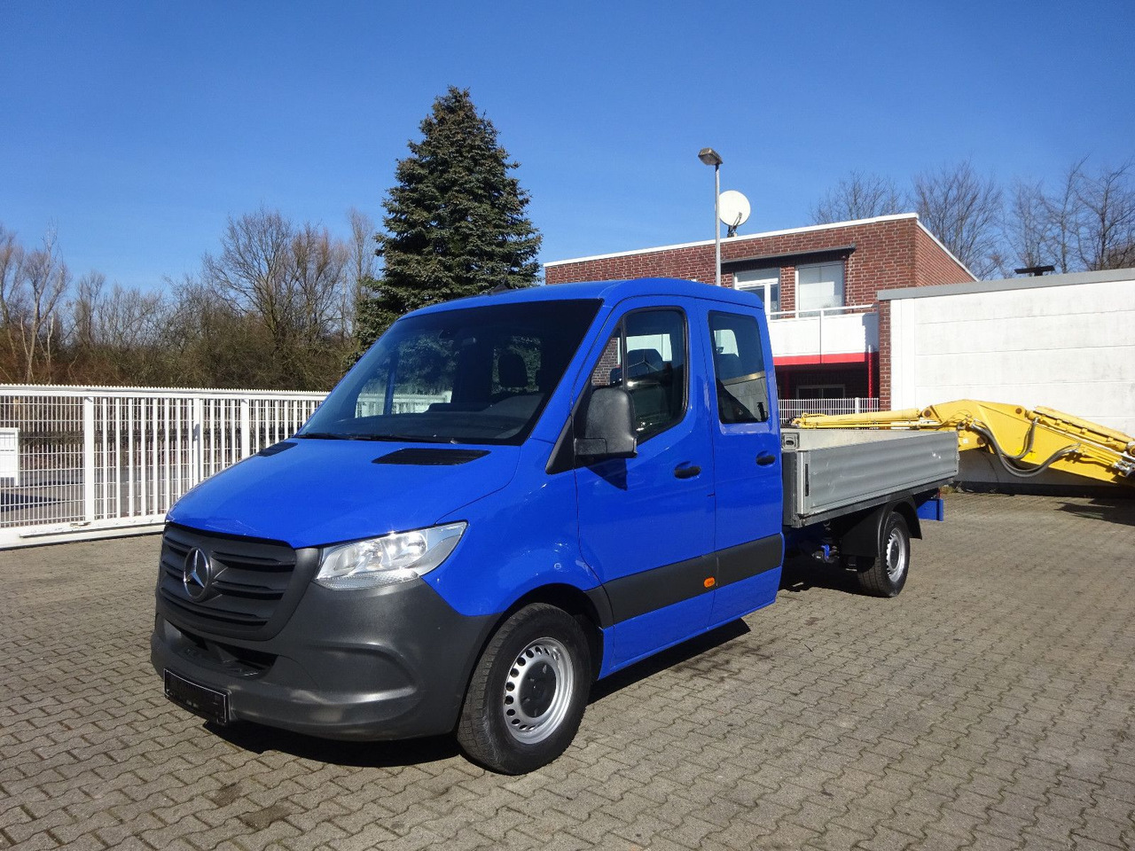 Mercedes-Benz Sprinter 314 CDI Pritsche Doppelkabiene 4x2 - Flatbed van, Combi van: picture 1 Mercedes-Benz Sprinter 314 CDI Pritsche Doppelkabiene 4x2 - Flatbed van, Combi van: picture 1