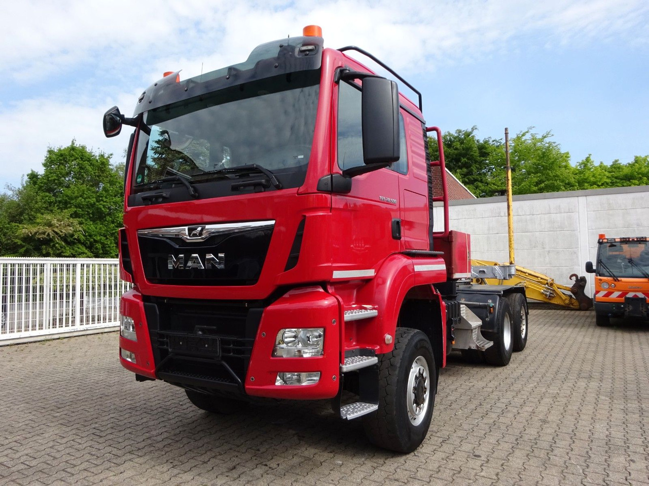 MAN 28.500 TGS mit Lift+Lenkachse Allrad - Tractor unit: picture 1 MAN 28.500 TGS mit Lift+Lenkachse Allrad - Tractor unit: picture 1