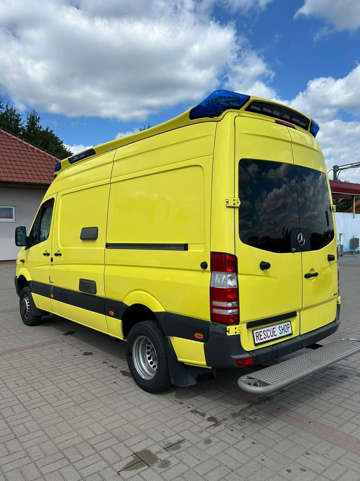 Mercedes-Benz Sprinter 519 CDI 4X4 **Ambulace** - Passenger van: picture 3 Mercedes-Benz Sprinter 519 CDI 4X4 **Ambulace** - Passenger van: picture 3