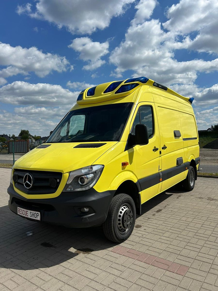 Mercedes-Benz Sprinter 519 CDI 4X4 **Ambulace** - Passenger van: picture 2 Mercedes-Benz Sprinter 519 CDI 4X4 **Ambulace** - Passenger van: picture 2
