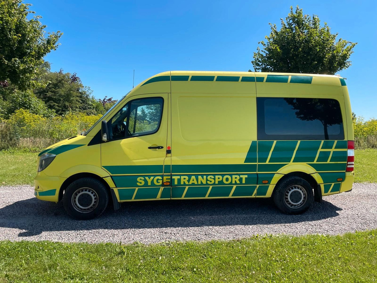 Mercedes-Benz Sprinter II Kasten 316 CDI Aut *Ambulance - Ambulance: picture 2 Mercedes-Benz Sprinter II Kasten 316 CDI Aut *Ambulance - Ambulance: picture 2